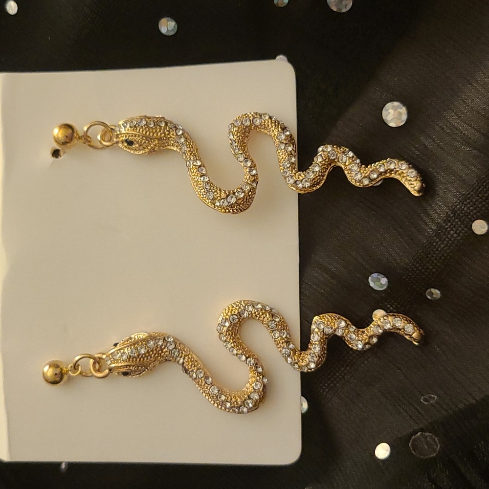 New beautiful Snake Serpent earings